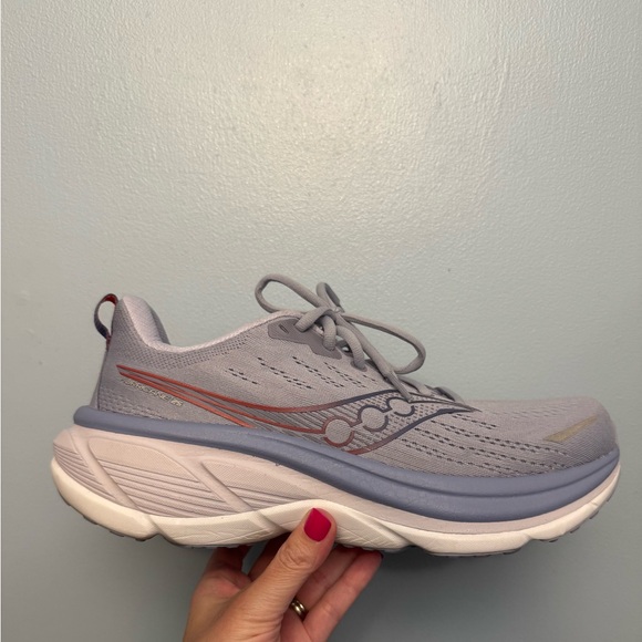 Women’s Saucony Hurricane 25 - Picture 8 of 14